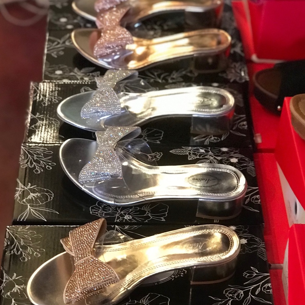 1 left! Italina Silver Bow Rhinestone Mule Heel 7 - Picture 6 of 8